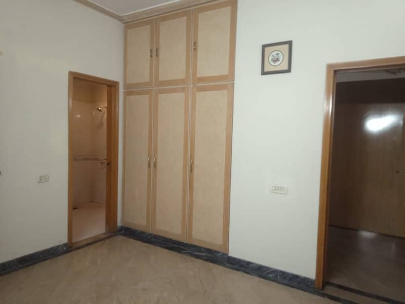 10 Marla beautiful House Available for Rent in Hot Location in EE Block Phase 4 DHA Lahore 2