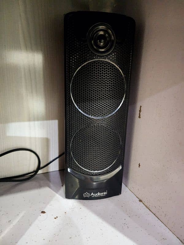 audionic speakers with deck 1