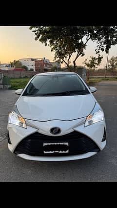 Toyota Vitz F Safety 1.0