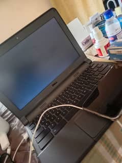 dell laptop windows 11 condition fresh and neat