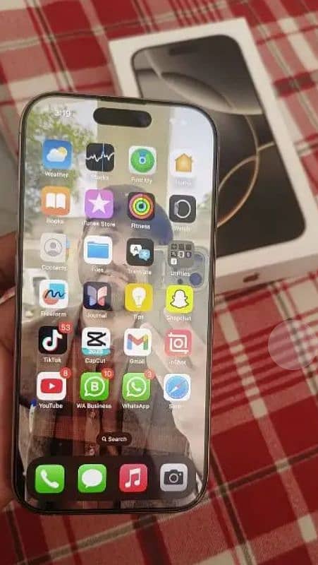 Iphone 16 pro JV New condition 6