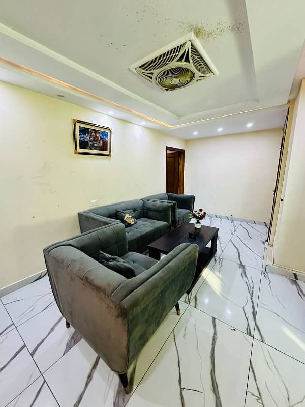 1 Bed Fully Furnished Luxury Flat Family Building For Rent In Sector E Bahria Town Lahore 4