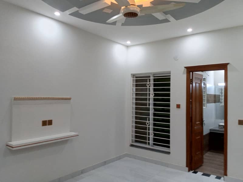 10 Marla Brand New Lower Portion For Rent In Military Accounts Housing Society College Road 6