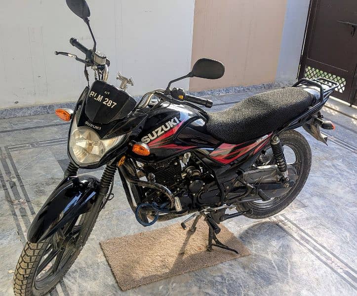 Suzuki GR 150 Bike 0