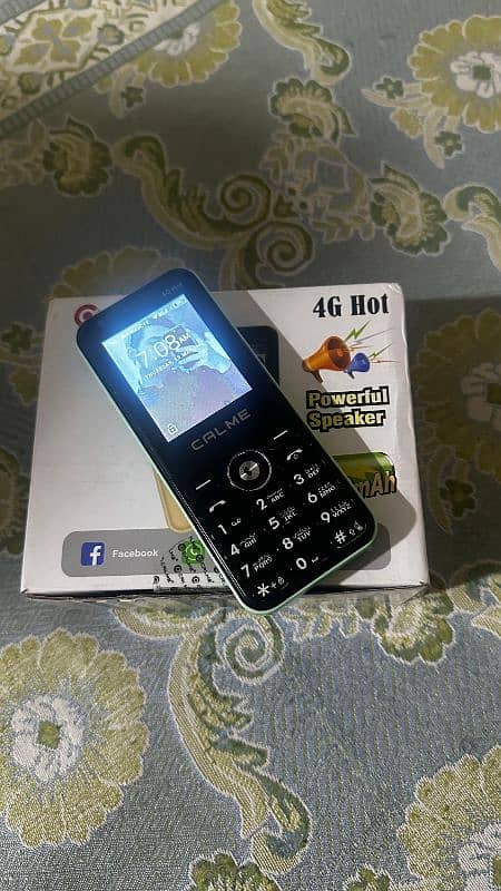 Calme 4g hot Touch and Type 10/10 condition 2