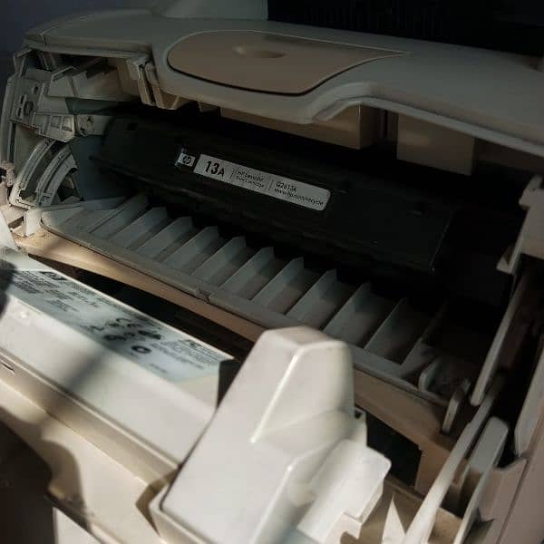 HP LaserJet 1300n + Extra Cartage 8