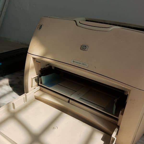 HP LaserJet 1300n + Extra Cartage 9