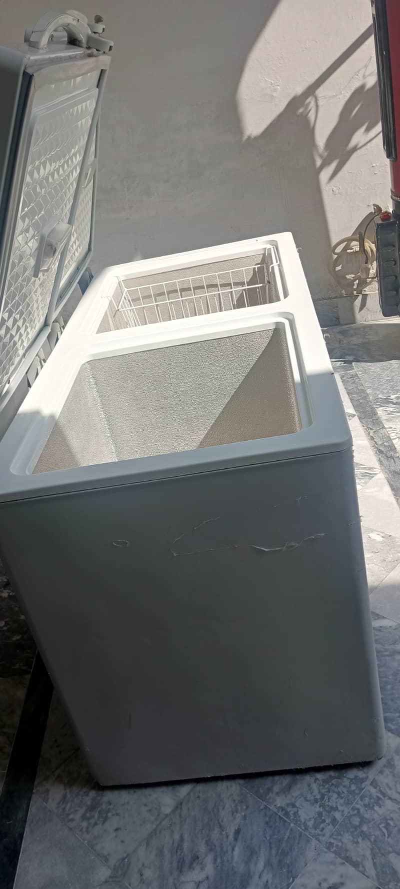 Dawlance full size deep freezer in lush condition 4