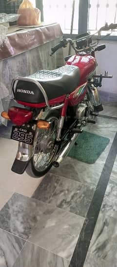 HONDA CD70 2023