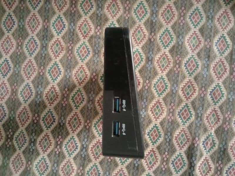 laptop plug & port's 3