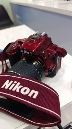 Nikon D5500 18-55mm Like New