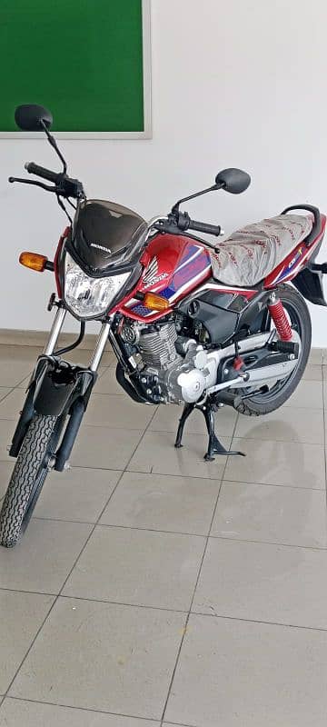 Honda CB125F 5