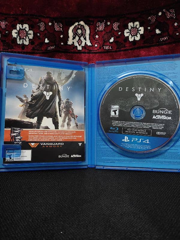 Destiny Ps4 mint condition 2