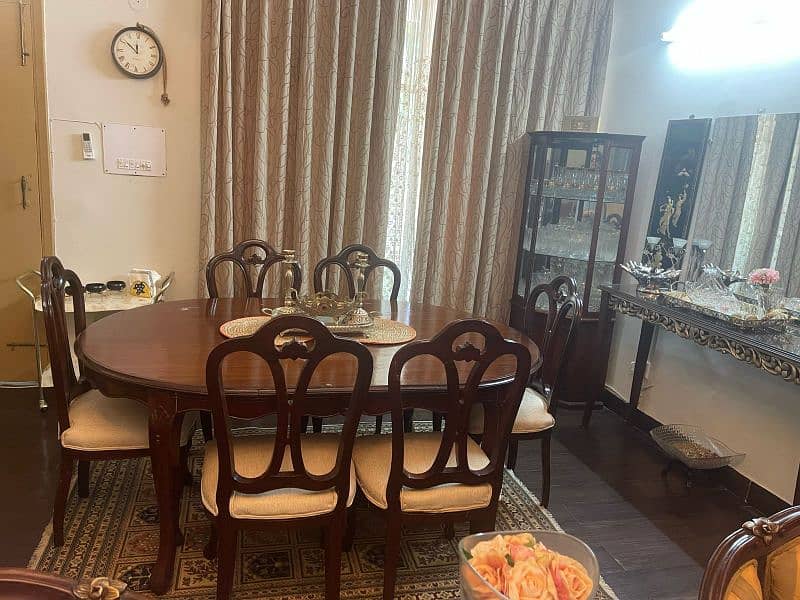 6 Seater French Style Dining table 3