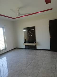 36 MARLA CORNER FULL HOUSE AVAILABLE FOR RENT IN VALENCIA TOWN LAHORE