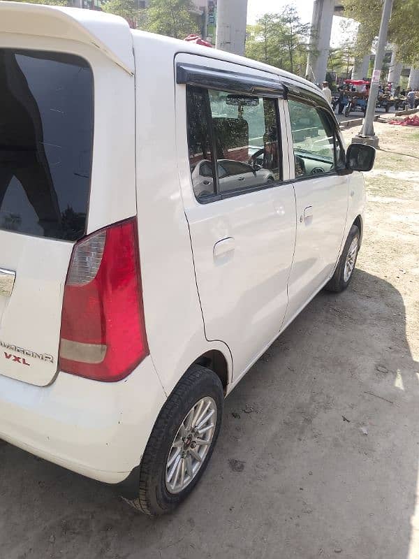 Suzuki Wagon R 2018 3