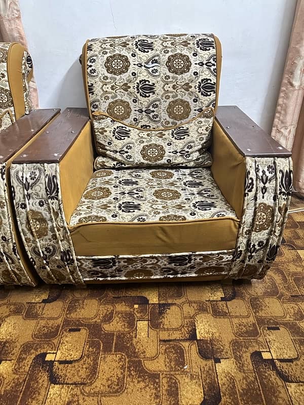 7 seater sofa set (includinga wooden table) 1