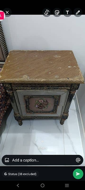 2 side tables 0