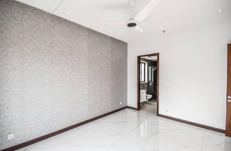 1 Kanal House For Rent In DHA Lahore Phase 7 Facing Park 16