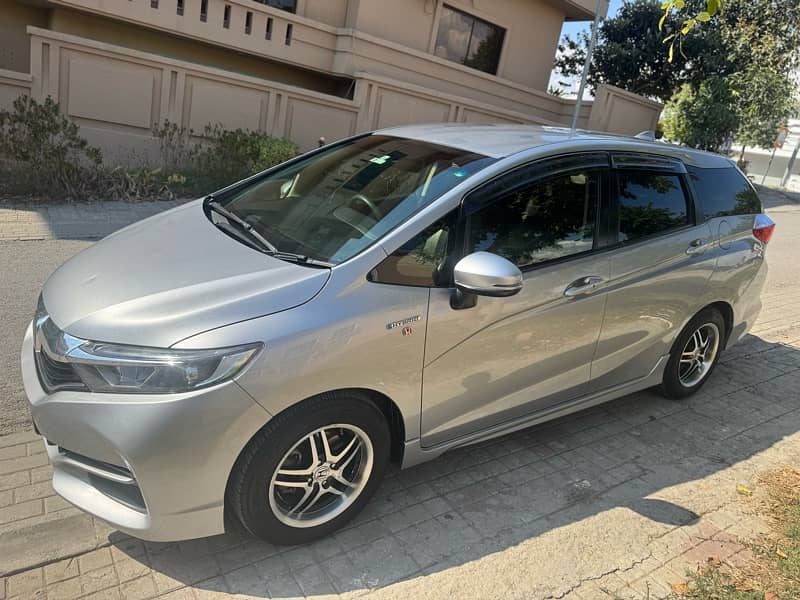 Honda Fit Shuttle Hybrid 2018/22 4