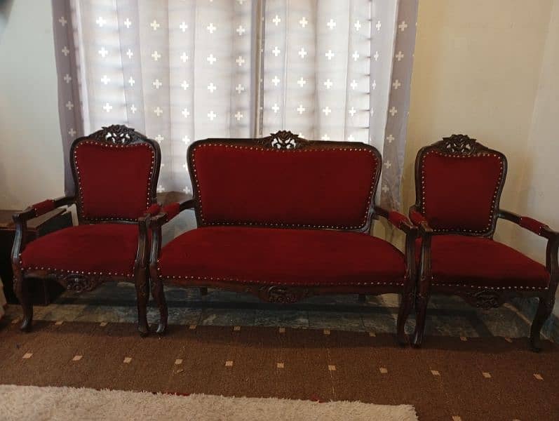 chinyoti style sofa used in gud condition 1