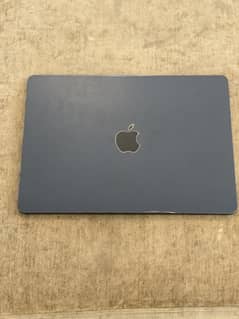 MacBook Air M2 (2022) – 14” | 100% Original | Excellent Condition