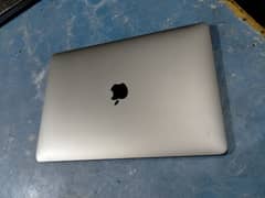 Apple Macbook Air 2020  M1  M1 chip.  8gb ram 256gb ssd