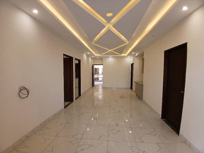 4 BED DRAWING DINNING WEST OPEN BRAND NEW FLAT FOR RENT IN JAUHAR 2