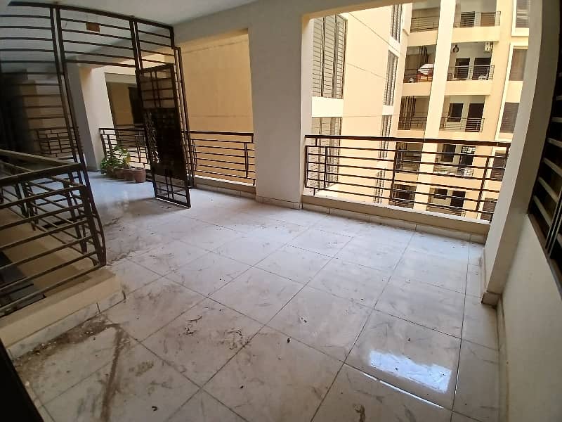 4 BED DRAWING DINNING WEST OPEN BRAND NEW FLAT FOR RENT IN JAUHAR 13