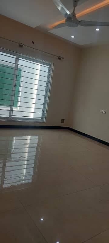 UPPER PORTION AVAILABLE FOR RENT IN BANIGALA 5