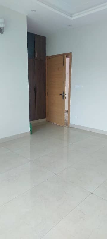 UPPER PORTION AVAILABLE FOR RENT IN BANIGALA 7