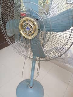 Padestal Fan for 8000