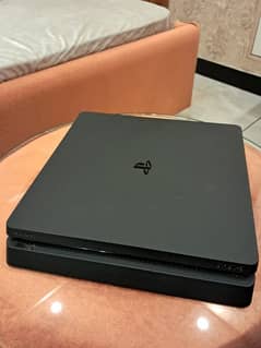 PS4 slim with 500gb plus 1 controller