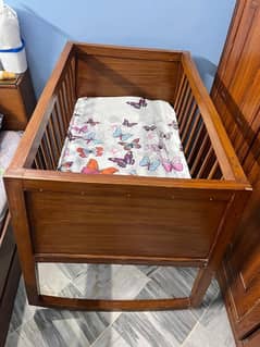 baby cot condition 10/9