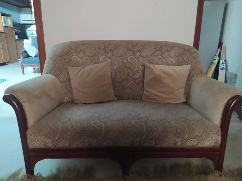 Sofa and Carpet 5