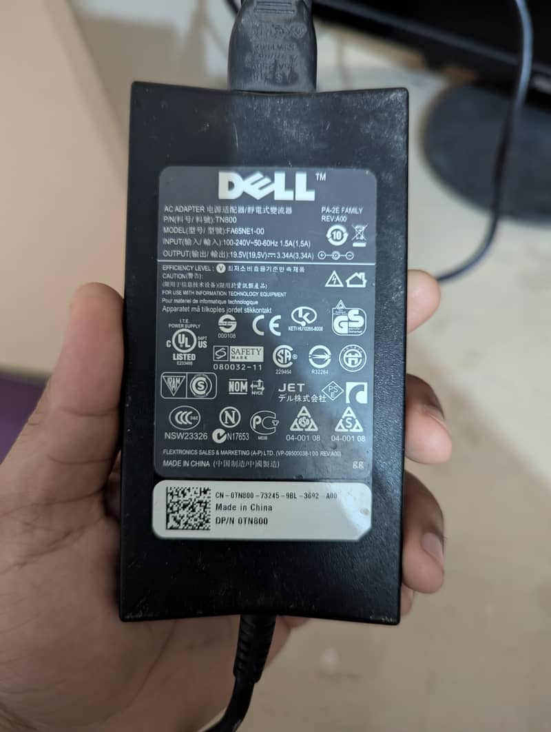 Dell e5470 | Core i5 8th Gen | 16 256 | Fresh Condition | W/ Charger 3