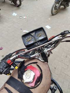 All ok bike koie Kam nhi seald power full engine full original