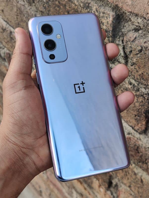 One Plus 9 10/10 Condition 0