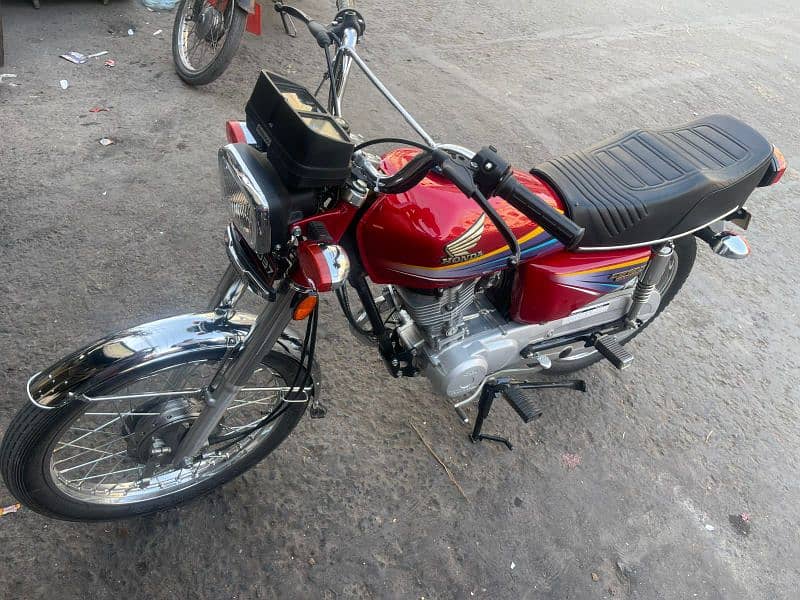 Honda CG 125cc urgent for sale contact WhatsApp,,0306-5914480 0