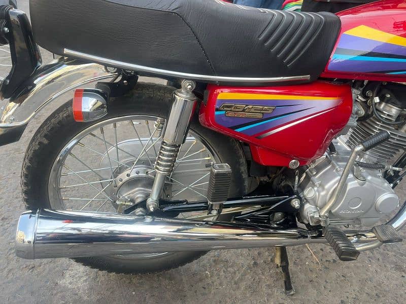 Honda CG 125cc urgent for sale contact WhatsApp,,0306-5914480 4