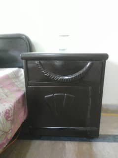 Urgently sale single bed with one side table