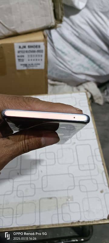 Oppo Reno 6 Pro bilkul fresh hai Mobile 4