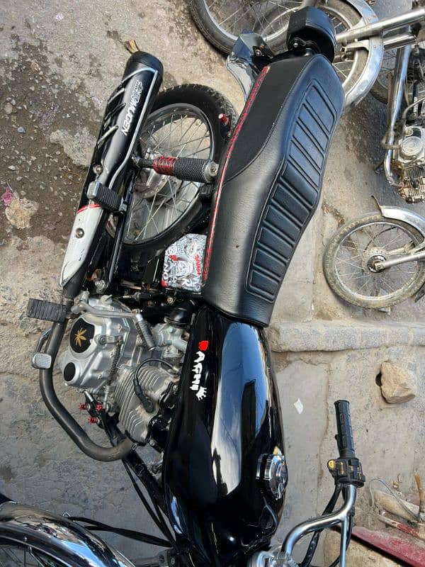 honda 125 very good condition 2