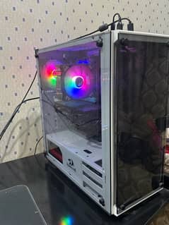 Gaming Pc Available for sale 10/10 condition contact on whatsapp