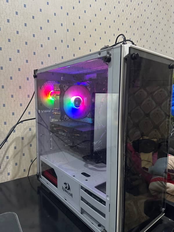 Gaming Pc Available for sale 10/10 condition contact on whatsapp 7