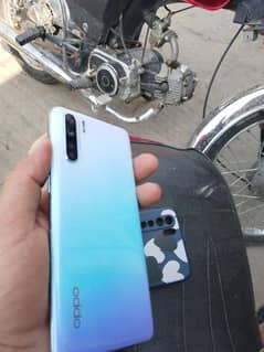 Oppo F15 10/10 with box