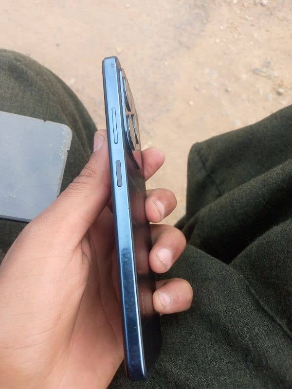 Infinix hot 40i   8+8/128 with box 4