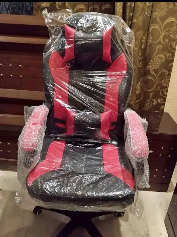 Gaming chair / Computer Chairs / Revolving chairs for sale in karachi 2