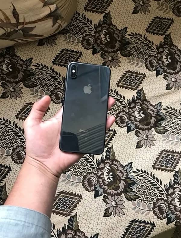 IPhone XS Max urgent sale 3