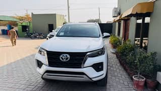 Toyota Fortuner Sigma 2022 white